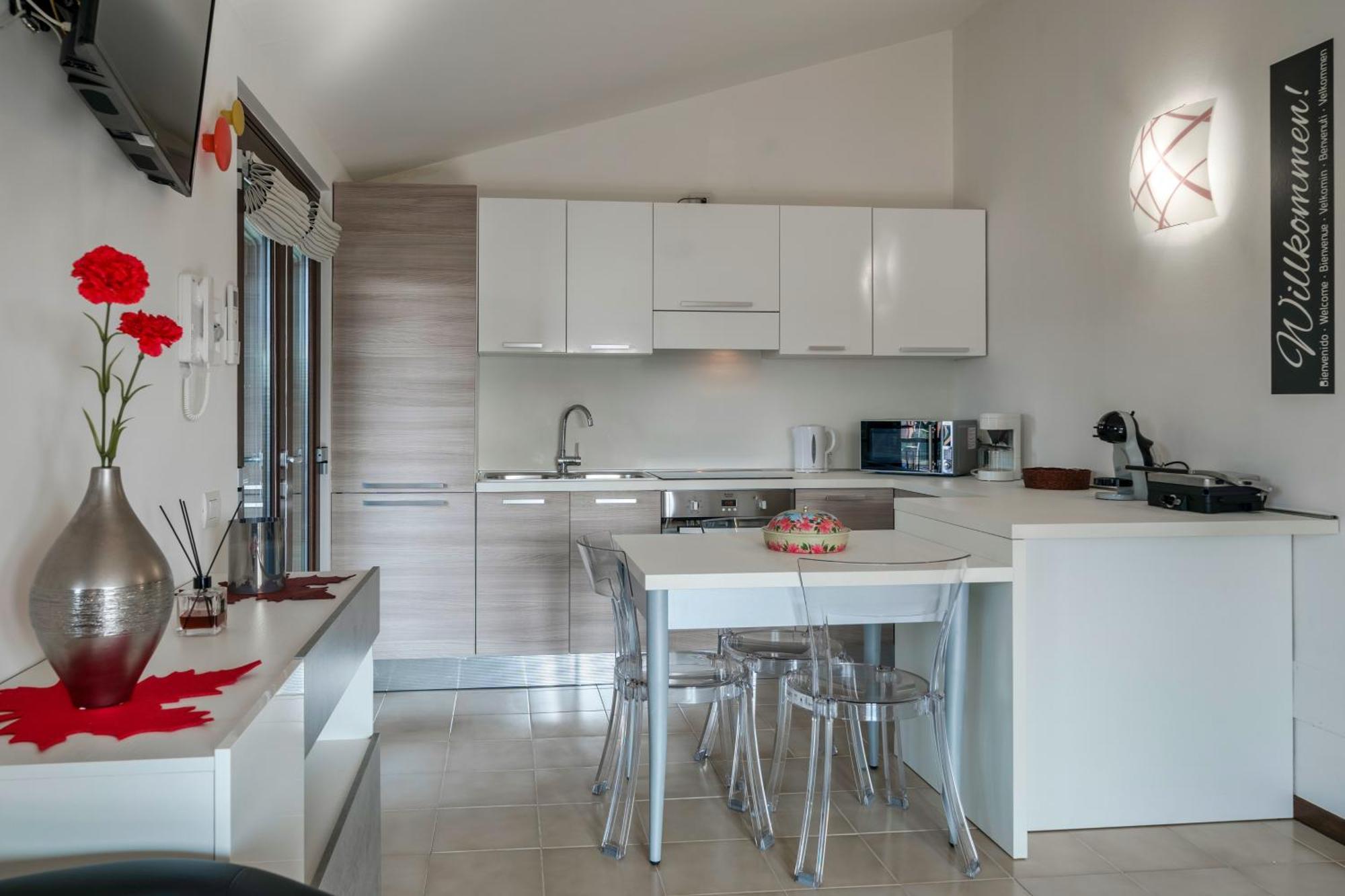 Casa Lugana 15 - Monolocale Con Piscina Fronte Lago 西尔米奥奈 外观 照片