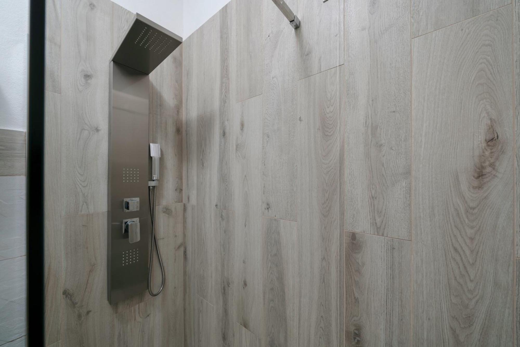 Casa Lugana 15 - Monolocale Con Piscina Fronte Lago 西尔米奥奈 外观 照片